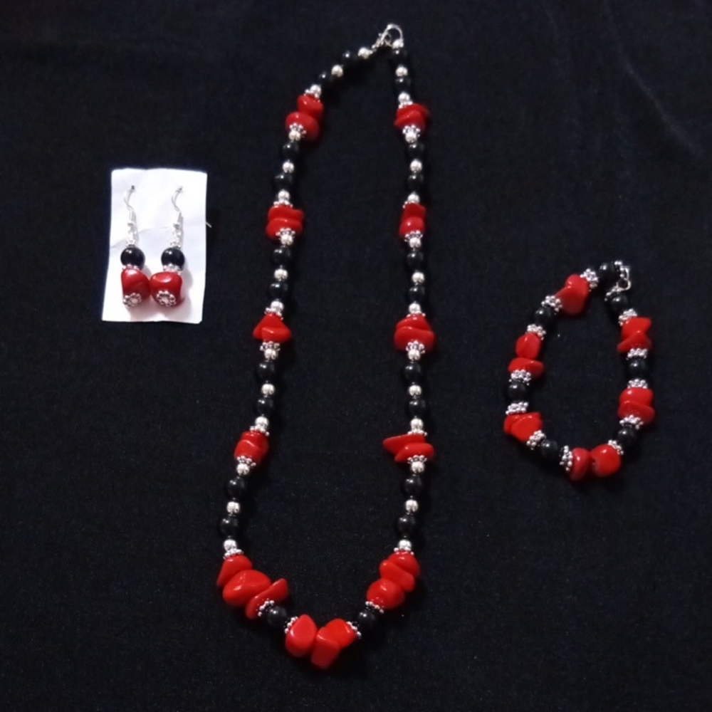 Elegant Handmade Red and Black Beaded Jewelry Set